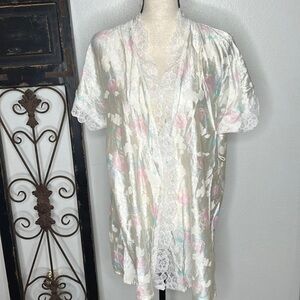 Vintage lace trimmed robe nightgown Sz large